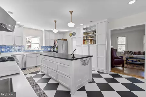 Kitchen - 212 Dearborn Ave, Silver Spring, MD 20901 photo 2 of 7