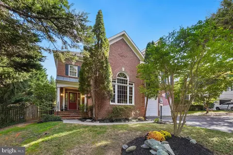 5406 Spruce Tree Ave, Bethesda, MD 20814