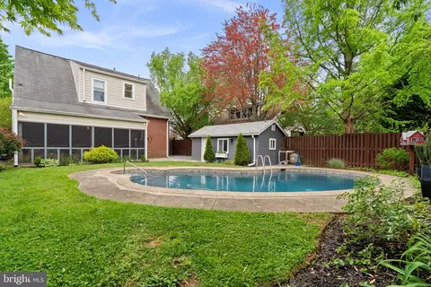 Exterior - 9409 Garwood St, Silver Spring, MD 20901 photo 8 of 10