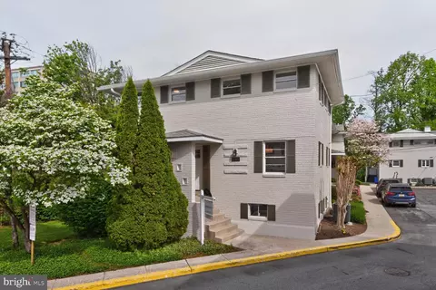 5363 Pooks Hill Rd, Bethesda, MD 20814