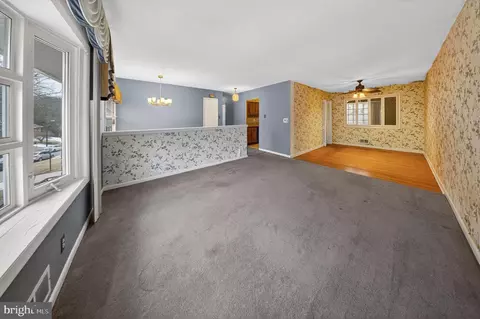 Living - 1030 Cresthaven Dr, Silver Spring, MD 20903 photo 2 of 3