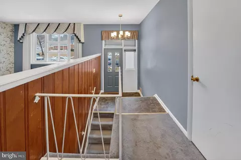 Entry Way - 1030 Cresthaven Dr, Silver Spring, MD 20903 photo 1 of 1