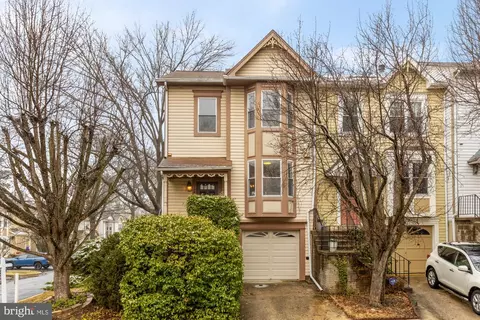 2890 Schoolhouse Cir, Silver Spring, MD 20902 photo 2