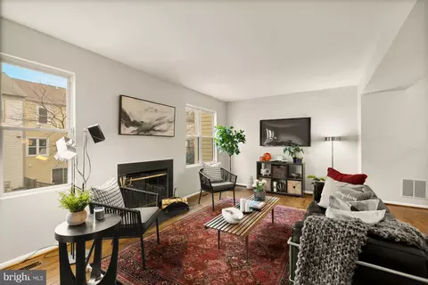 2890 Schoolhouse Cir, Silver Spring, MD 20902 photo 19