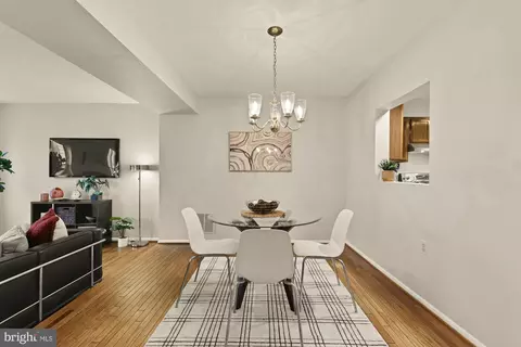 2890 Schoolhouse Cir, Silver Spring, MD 20902 photo 15