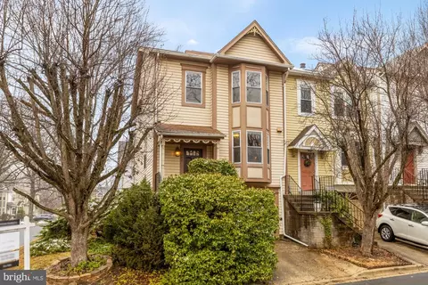 2890 Schoolhouse Cir, Silver Spring, MD 20902
