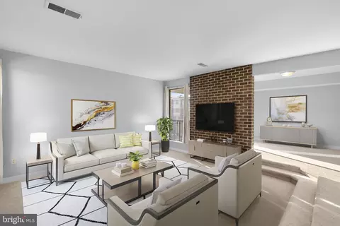 9907 Blundon Dr #302, Silver Spring, MD 20902