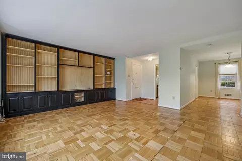 647 Azalea Dr #1, Rockville, MD 20850