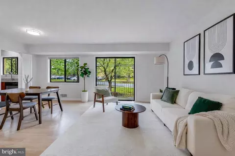 10636 Montrose Ave #101, Bethesda, MD 20814