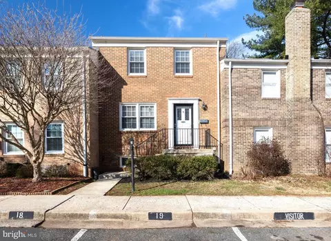 17 Story Dr, Gaithersburg, MD 20878