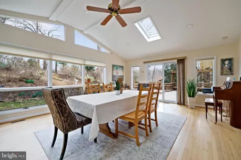 Dining - 11403 Fairoak Dr, Silver Spring, MD 20902 photo 3 of 7