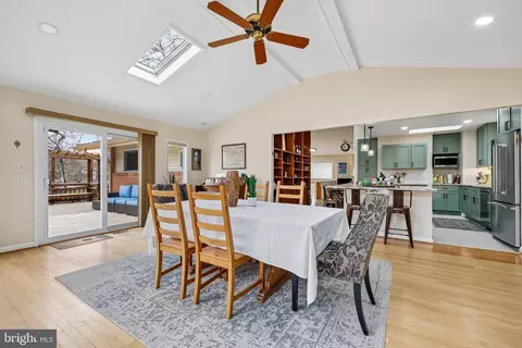 Dining - 11403 Fairoak Dr, Silver Spring, MD 20902 photo 1 of 7