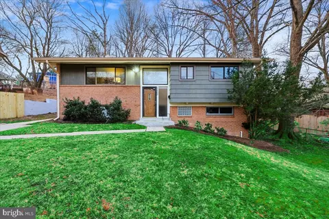 11403 Fairoak Dr, Silver Spring, MD 20902