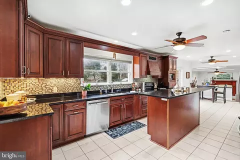Kitchen - 14511 Claude Ln, Silver Spring, MD 20905 photo 1 of 3