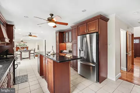 Kitchen - 14511 Claude Ln, Silver Spring, MD 20905 photo 3 of 3