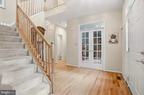 Entry Way - 12 Jaystone Ct, Silver Spring, MD 20905 photo 2 of 5