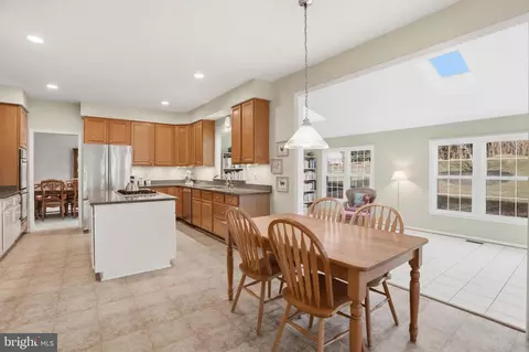 Kitchen - 12 Jaystone Ct, Silver Spring, MD 20905 photo 4 of 4