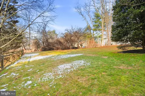 Exterior - 12 Jaystone Ct, Silver Spring, MD 20905 photo 3 of 4
