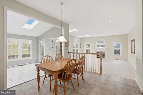 Dining - 12 Jaystone Ct, Silver Spring, MD 20905 photo 4 of 4