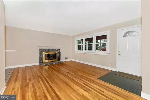 12929 Valleywood Dr, Silver Spring, MD 20906 photo 5