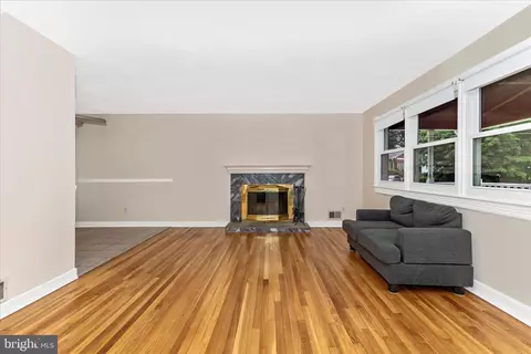 12929 Valleywood Dr, Silver Spring, MD 20906 photo 8