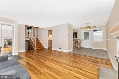 12929 Valleywood Dr, Silver Spring, MD 20906 photo 6