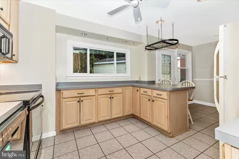 12929 Valleywood Dr, Silver Spring, MD 20906 photo 17