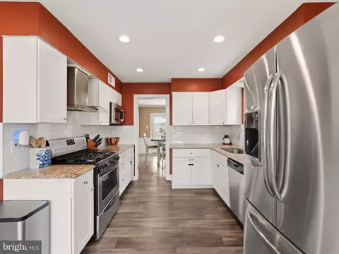 Kitchen - 13744 Lockdale Rd, Silver Spring, MD 20906 photo 2 of 4