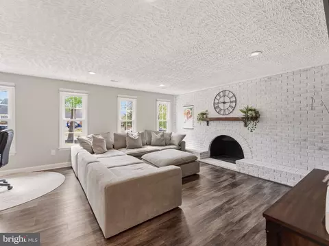 Living - 13744 Lockdale Rd, Silver Spring, MD 20906 photo 1 of 5