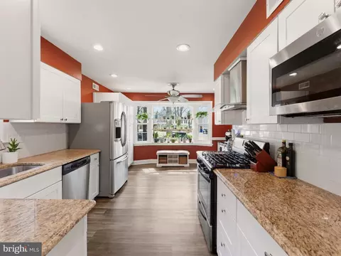 Kitchen - 13744 Lockdale Rd, Silver Spring, MD 20906 photo 4 of 4