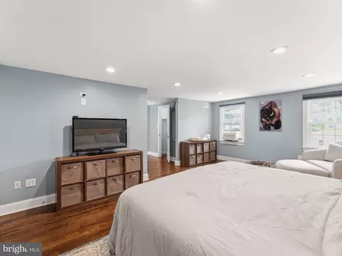 Bedroom - 13744 Lockdale Rd, Silver Spring, MD 20906 photo 3 of 8