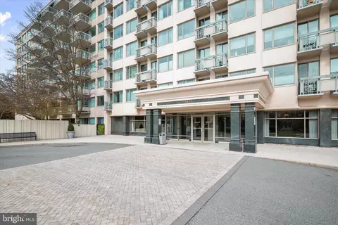 5450 Whitley Park Ter #507, Bethesda, MD 20814