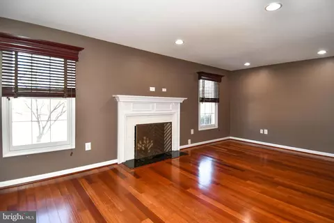 Living - 1048 Windrush Ln #39, Sandy Spring, MD 20860 photo 1 of 5