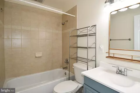 Bath - 1048 Windrush Ln #39, Sandy Spring, MD 20860 photo 4 of 6