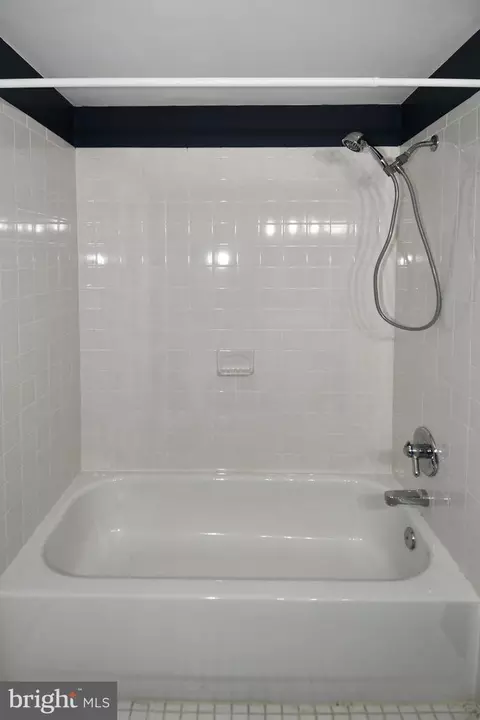 Bath - 1048 Windrush Ln #39, Sandy Spring, MD 20860 photo 6 of 6