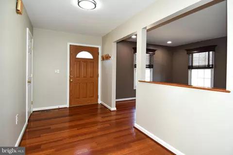 Entry Way - 1048 Windrush Ln #39, Sandy Spring, MD 20860 photo 1 of 2