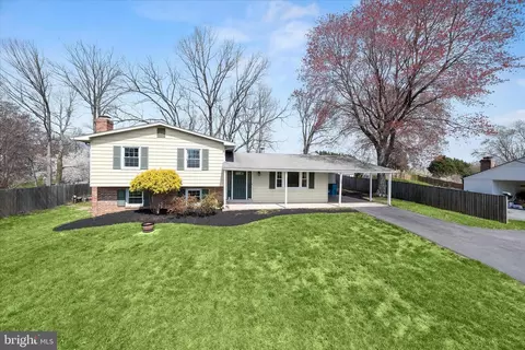 14821 Ridge Oak Dr, Boyds, MD 20841