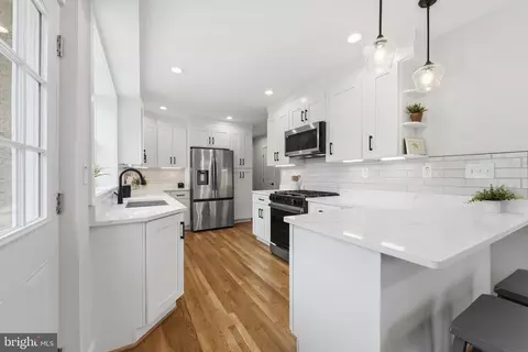 Kitchen - 513 Kerwin Ct, Silver Spring, MD 20901 photo 2 of 5