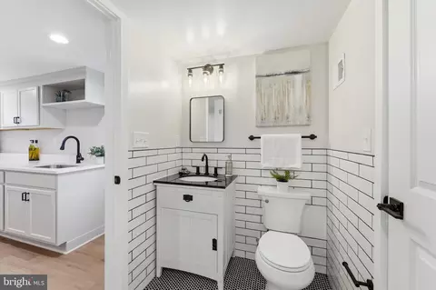 Bath - 513 Kerwin Ct, Silver Spring, MD 20901 photo 5 of 6