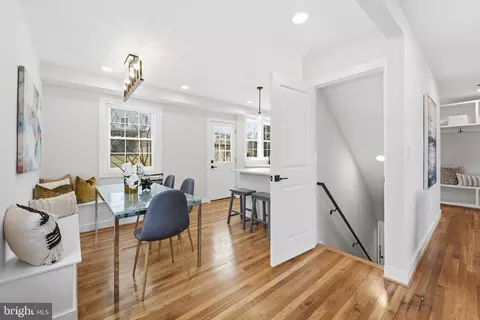 Entry Way - 513 Kerwin Ct, Silver Spring, MD 20901 photo 1 of 9