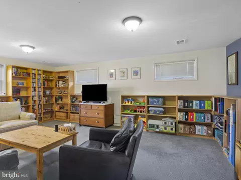 Other - 935 Loxford Ter, Silver Spring, MD 20901 photo 5 of 9