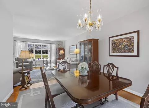 Dining - 935 Loxford Ter, Silver Spring, MD 20901 photo 2 of 3