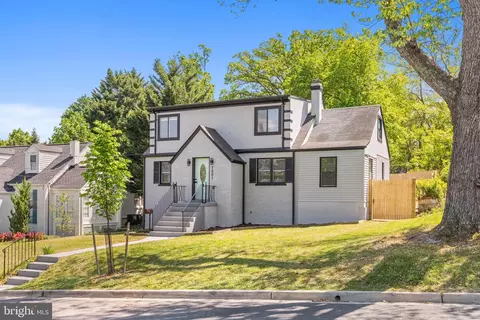 7001 Aspen Ave, Takoma Park, MD 20912