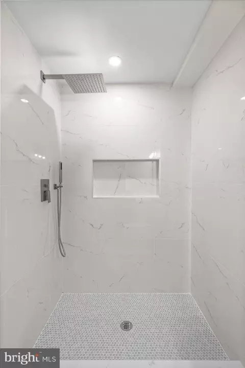 Bath - 1518 Gridley Ln, Silver Spring, MD 20902 photo 1 of 10