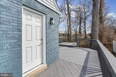 Exterior - 1518 Gridley Ln, Silver Spring, MD 20902 photo 5 of 11