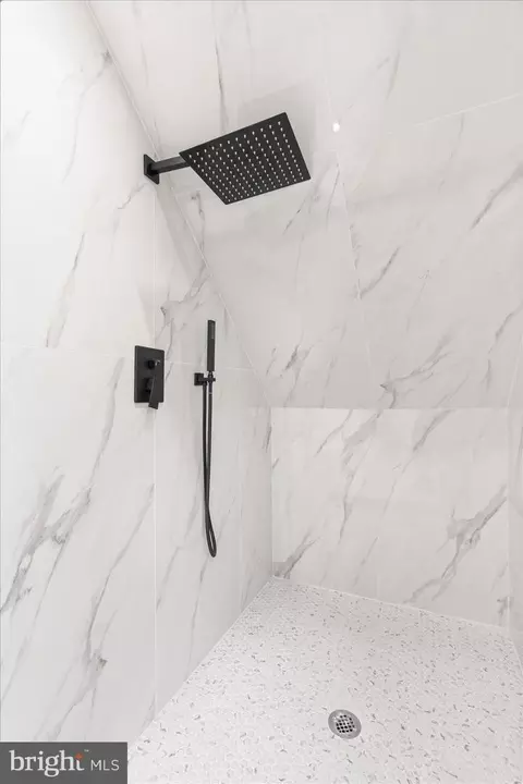 Bath - 1518 Gridley Ln, Silver Spring, MD 20902 photo 8 of 10
