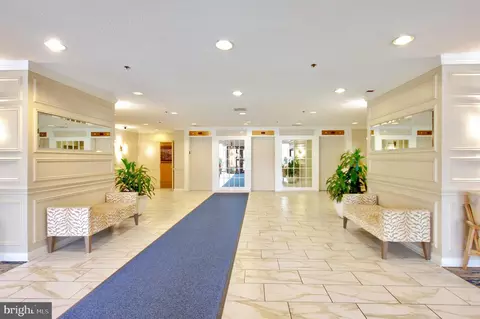 Entry Way - 15107 Interlachen Dr #2-621, Silver Spring, MD 20906 photo 1 of 2