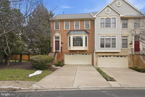 11311 Hollowstone Dr, North Bethesda, MD 20852