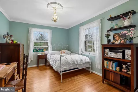 Bedroom - 8812 Maxwell Dr, Potomac, MD 20854 photo 3 of 6