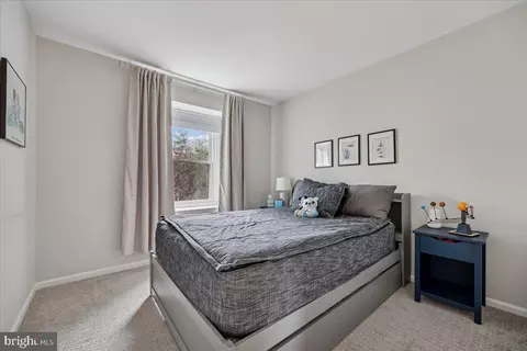 Bedroom - 4 Olmstead Ct, Potomac, MD 20854 photo 6 of 6